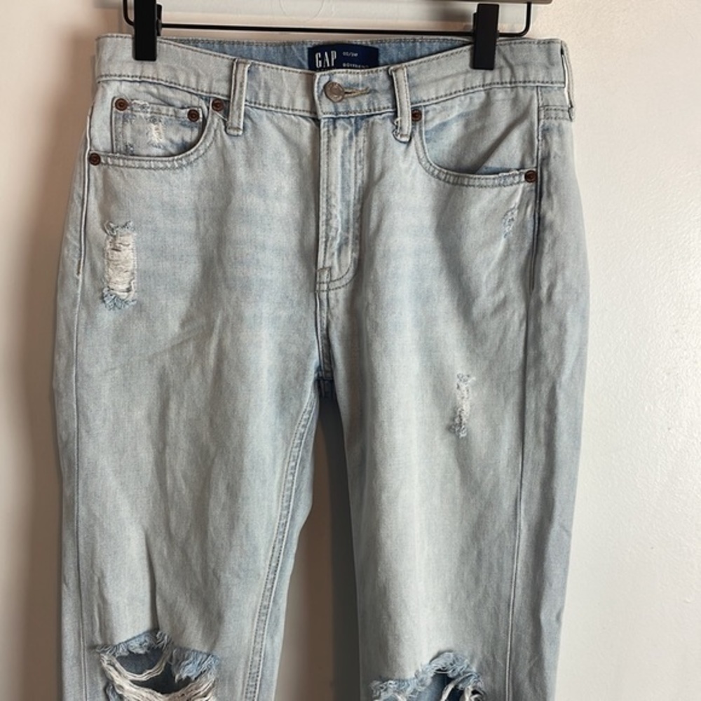 Gap Light Wash Distressed Boyfriend Jeans 00 / 24P - Picture 2 of 11
